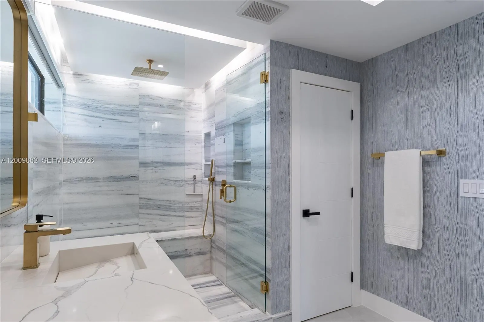 5601 N Ocean Dr 5601, Hollywood, Florida 33019, Hollywood, Florida 33019, 5 Bedrooms Bedrooms, ,4 BathroomsBathrooms,Residential Lease,For Rent,5601 N Ocean Dr 5601, Hollywood, Florida 33019,A12009882