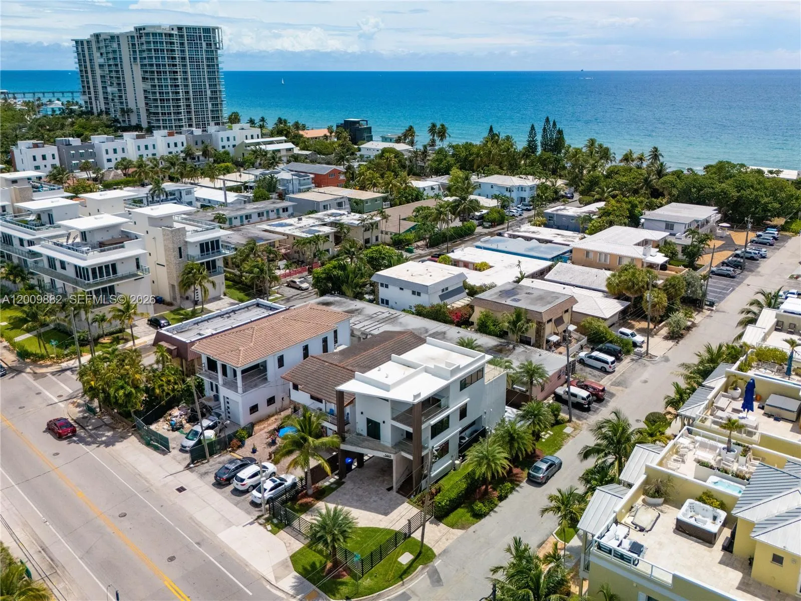 5601 N Ocean Dr 5601, Hollywood, Florida 33019, Hollywood, Florida 33019, 5 Bedrooms Bedrooms, ,4 BathroomsBathrooms,Residential Lease,For Rent,5601 N Ocean Dr 5601, Hollywood, Florida 33019,A12009882