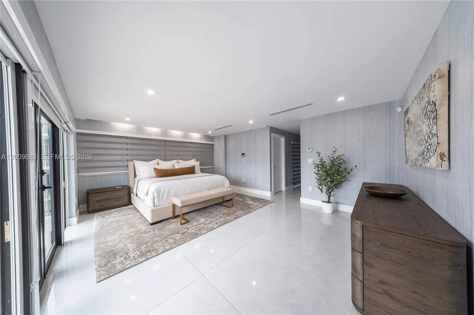 5601 N Ocean Dr 5601, Hollywood, Florida 33019, Hollywood, Florida 33019, 5 Bedrooms Bedrooms, ,4 BathroomsBathrooms,Residential Lease,For Rent,5601 N Ocean Dr 5601, Hollywood, Florida 33019,A12009882