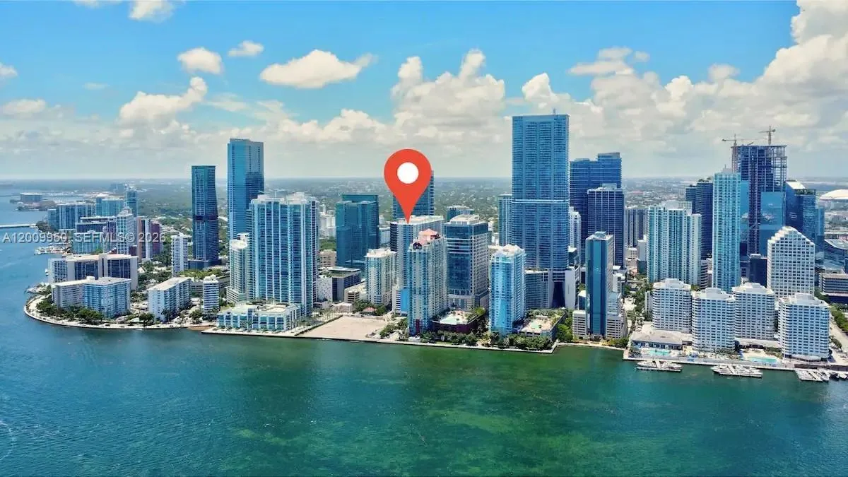 1200 Brickell Bay Dr 1404, Miami, Florida 33131, Miami, Florida 33131, 2 Bedrooms Bedrooms, ,1 BathroomBathrooms,Residential,For Sale,1200 Brickell Bay Dr 1404, Miami, Florida 33131,A12009950