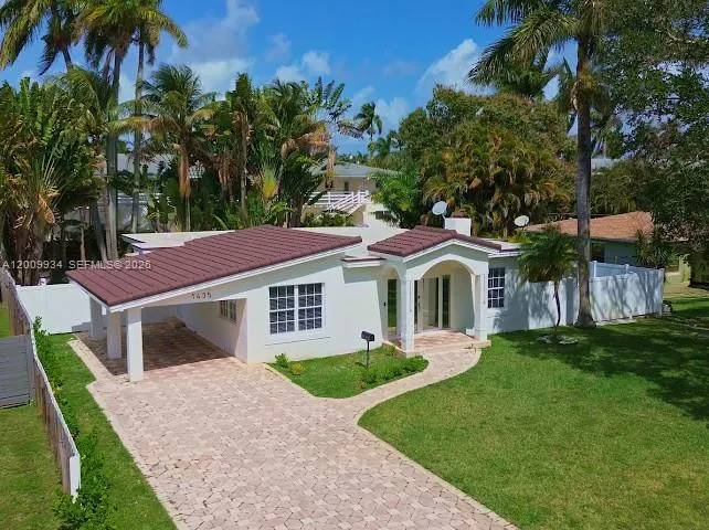 1435 Grant St, Hollywood, Florida 33020, Hollywood, Florida 33020, 4 Bedrooms Bedrooms, ,2 BathroomsBathrooms,Residential,For Sale,1435 Grant St, Hollywood, Florida 33020,A12009934