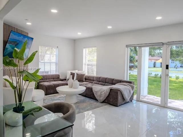 1435 Grant St, Hollywood, Florida 33020, Hollywood, Florida 33020, 4 Bedrooms Bedrooms, ,2 BathroomsBathrooms,Residential,For Sale,1435 Grant St, Hollywood, Florida 33020,A12009934