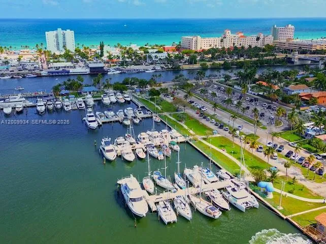 1435 Grant St, Hollywood, Florida 33020, Hollywood, Florida 33020, 4 Bedrooms Bedrooms, ,2 BathroomsBathrooms,Residential,For Sale,1435 Grant St, Hollywood, Florida 33020,A12009934