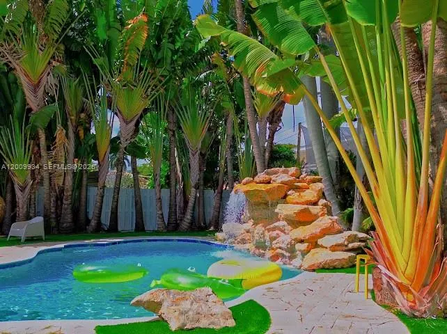 1435 Grant St, Hollywood, Florida 33020, Hollywood, Florida 33020, 4 Bedrooms Bedrooms, ,2 BathroomsBathrooms,Residential,For Sale,1435 Grant St, Hollywood, Florida 33020,A12009934