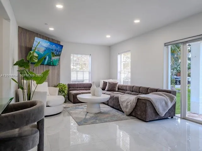 1435 Grant St, Hollywood, Florida 33020, Hollywood, Florida 33020, 4 Bedrooms Bedrooms, ,2 BathroomsBathrooms,Residential,For Sale,1435 Grant St, Hollywood, Florida 33020,A12009934