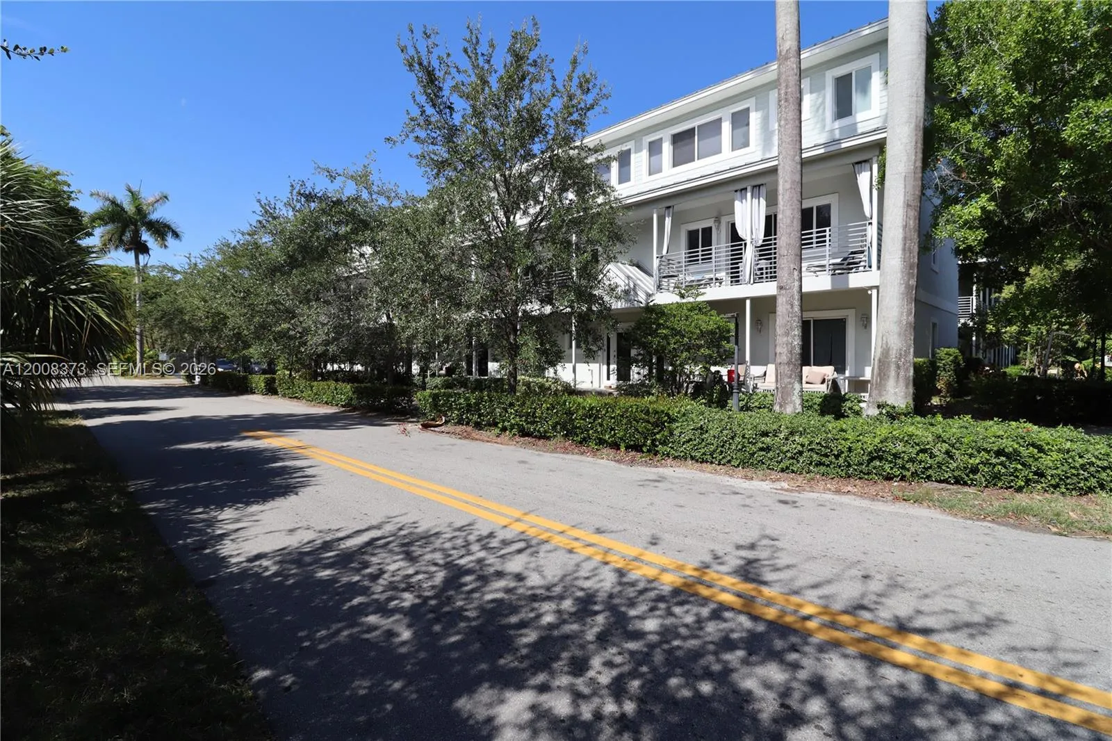 605 Ne 28th St 1, Wilton Manors, Florida 33334, Wilton Manors, Florida 33334, 3 Bedrooms Bedrooms, ,3 BathroomsBathrooms,Residential Lease,For Rent,605 Ne 28th St 1, Wilton Manors, Florida 33334,A12008373