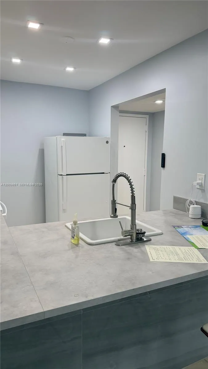 16465 Ne 22nd Ave 105, North Miami Beach, Florida, North Miami Beach, Florida 33160, 1 Bedroom Bedrooms, ,1 BathroomBathrooms,Residential Lease,For Rent,16465 Ne 22nd Ave 105, North Miami Beach, Florida ,A12009861