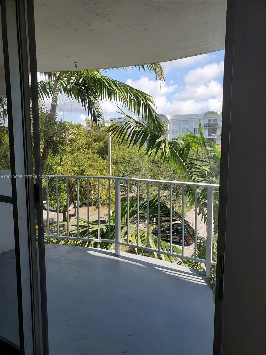 496 Nw 165th St Rd D-412, Miami, Florida 33169, Miami, Florida 33169, 2 Bedrooms Bedrooms, ,2 BathroomsBathrooms,Residential Lease,For Rent,496 Nw 165th St Rd D-412, Miami, Florida 33169,A12010065