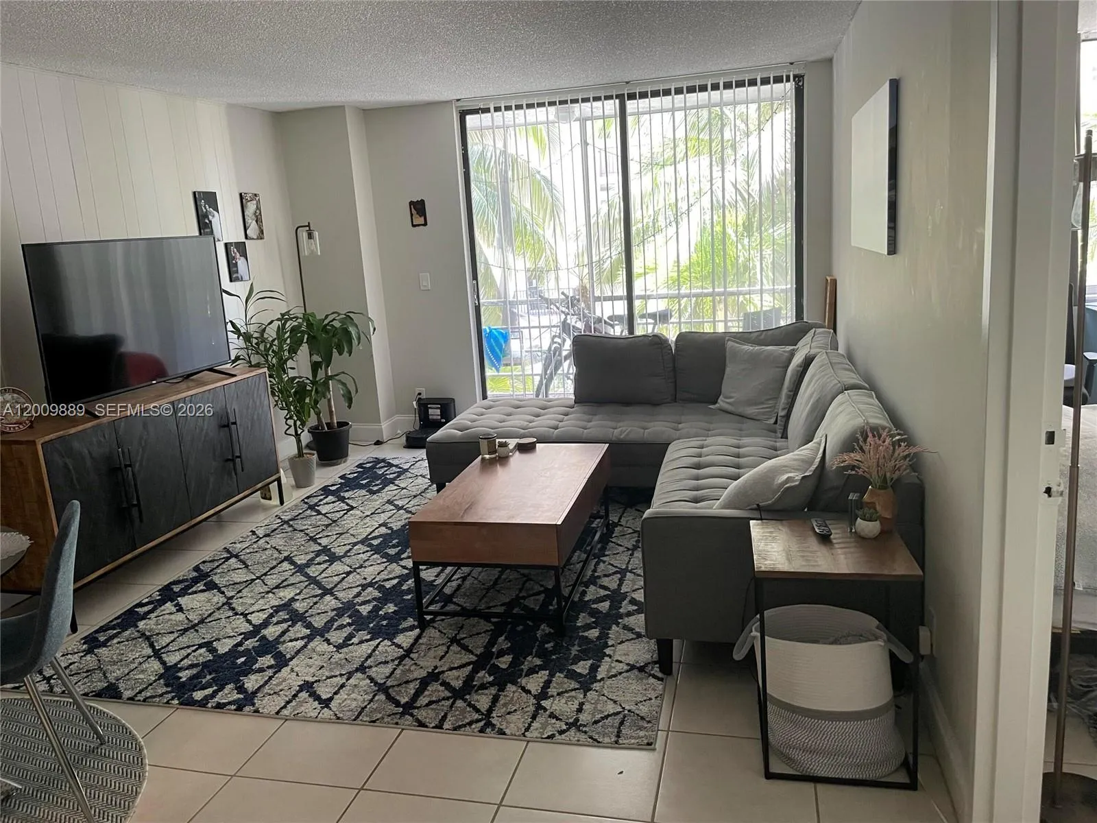 2935 Ne 163rd St 3r, North Miami Beach, Florida 33, North Miami Beach, Florida 33160, 1 Bedroom Bedrooms, ,1 BathroomBathrooms,Residential Lease,For Rent,2935 Ne 163rd St 3r, North Miami Beach, Florida 33,A12009889