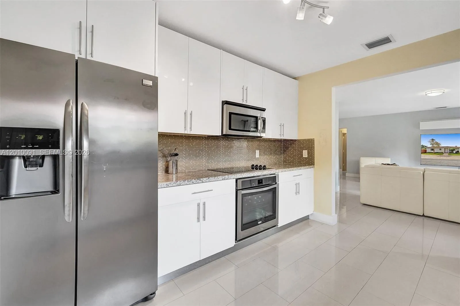 1146 Ne 17th Ter 1146, Fort Lauderdale, Florida 33, Fort Lauderdale, Florida 33304, 4 Bedrooms Bedrooms, ,3 BathroomsBathrooms,Residential Lease,For Rent,1146 Ne 17th Ter 1146, Fort Lauderdale, Florida 33,A12010091