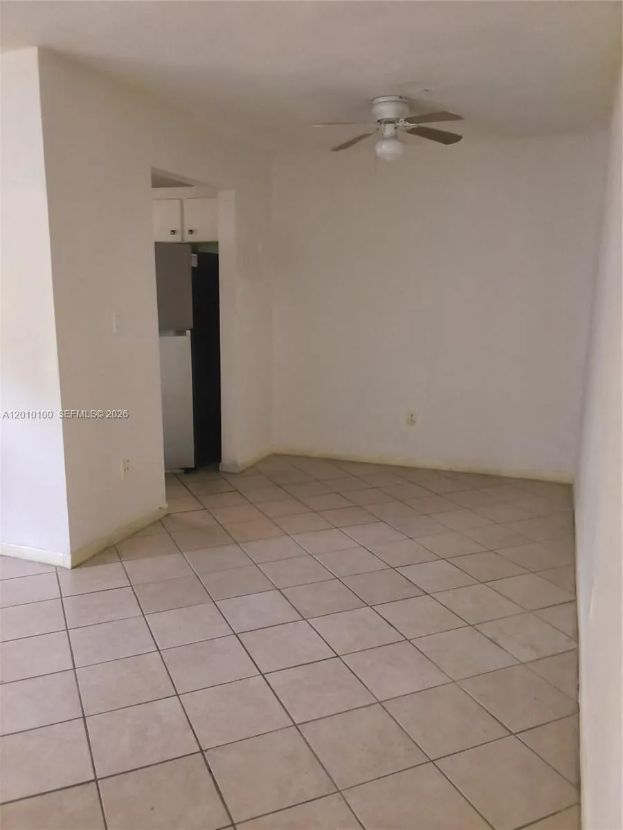1826 Cleveland St 3, Hollywood, Florida 33020, Hollywood, Florida 33020, 1 Bedroom Bedrooms, ,1 BathroomBathrooms,Residential Lease,For Rent,1826 Cleveland St 3, Hollywood, Florida 33020,A12010100