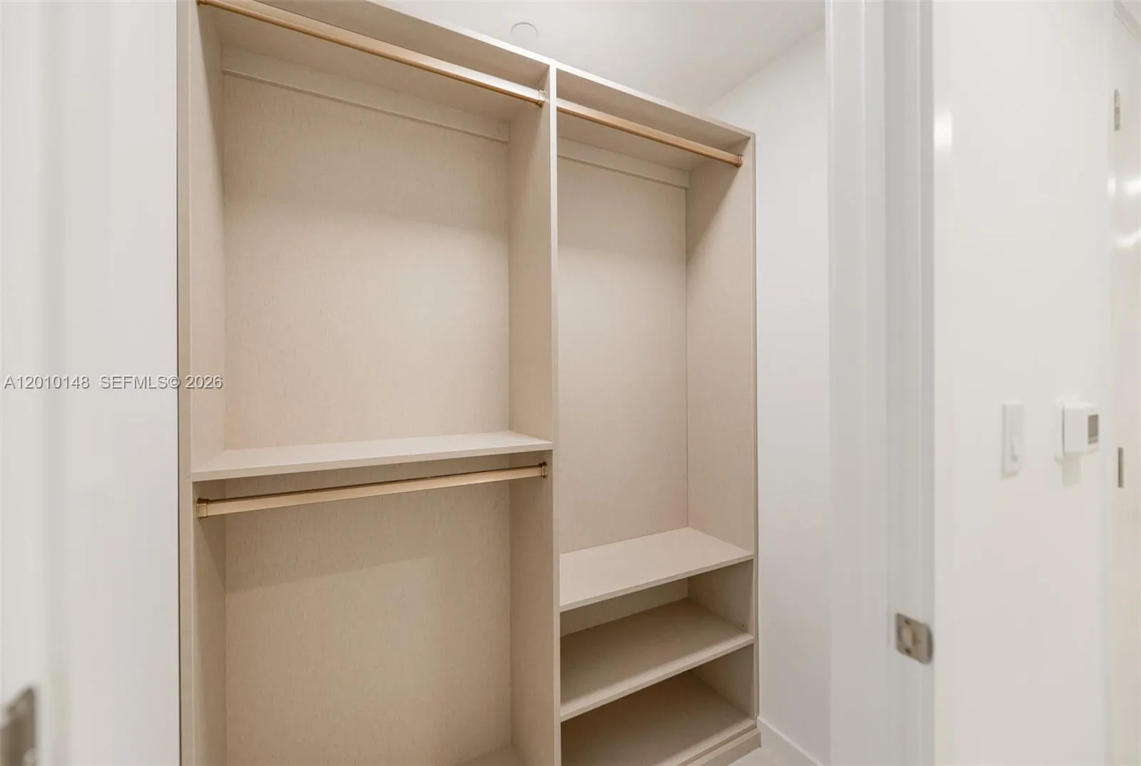 77 Se 5 Street 2604, Miami, Florida 33131, Miami, Florida 33131, ,1 BathroomBathrooms,Residential Lease,For Rent,77 Se 5 Street 2604, Miami, Florida 33131,A12010148