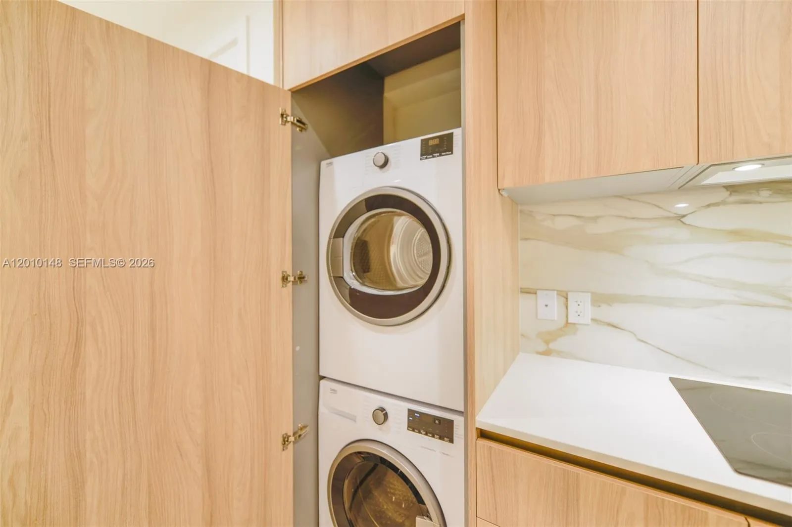 77 Se 5 Street 2604, Miami, Florida 33131, Miami, Florida 33131, ,1 BathroomBathrooms,Residential Lease,For Rent,77 Se 5 Street 2604, Miami, Florida 33131,A12010148