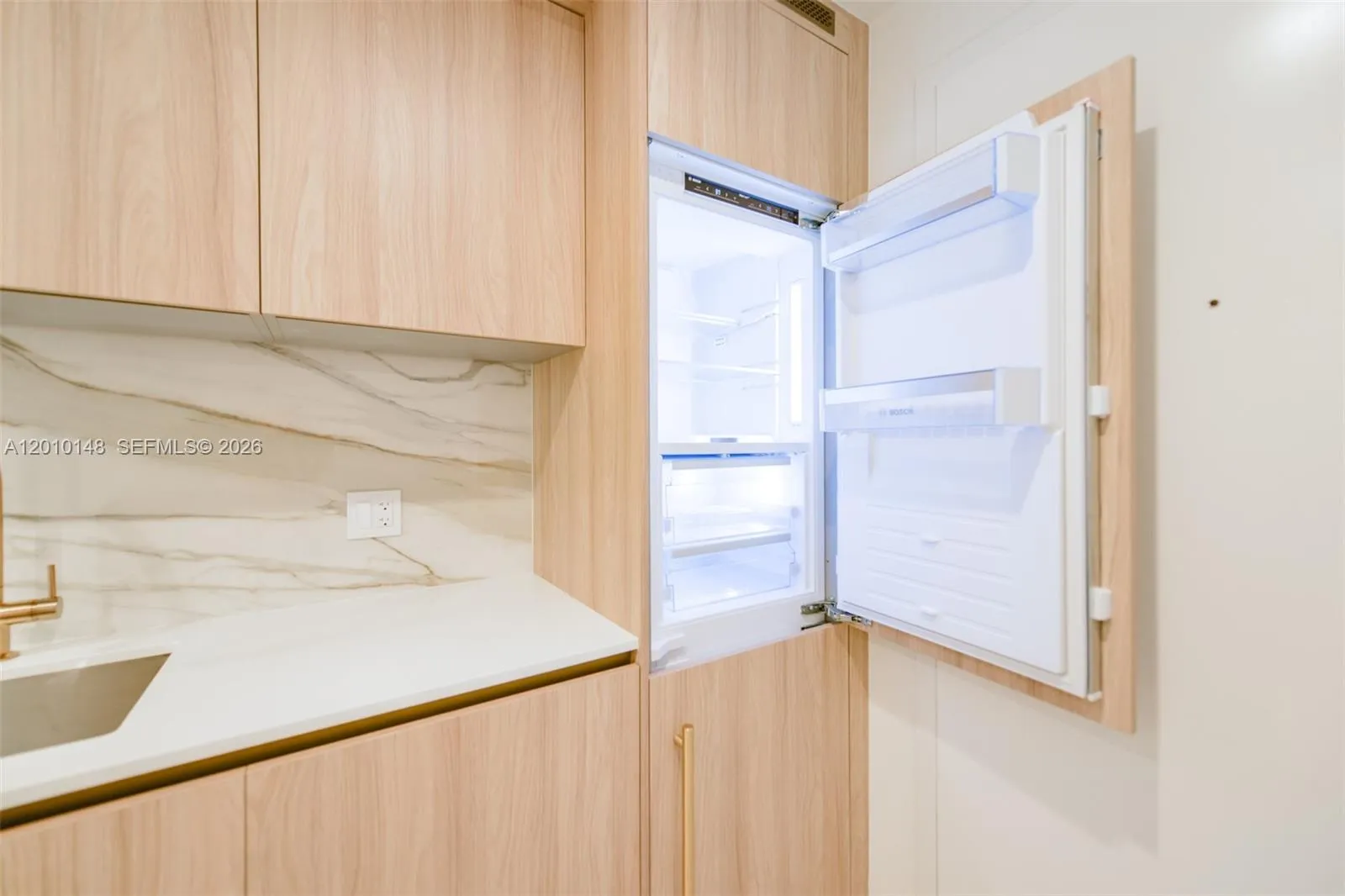 77 Se 5 Street 2604, Miami, Florida 33131, Miami, Florida 33131, ,1 BathroomBathrooms,Residential Lease,For Rent,77 Se 5 Street 2604, Miami, Florida 33131,A12010148