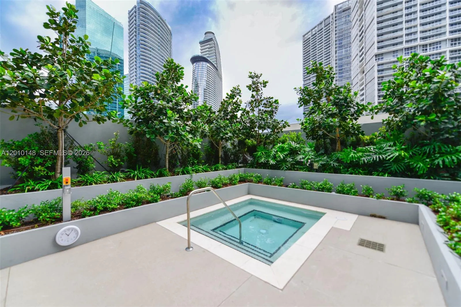 77 Se 5 Street 2604, Miami, Florida 33131, Miami, Florida 33131, ,1 BathroomBathrooms,Residential Lease,For Rent,77 Se 5 Street 2604, Miami, Florida 33131,A12010148