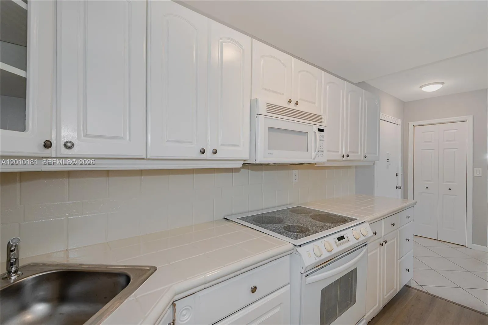 200 S Birch Rd 604, Fort Lauderdale, Florida 33316, Fort Lauderdale, Florida 33316, 1 Bedroom Bedrooms, ,1 BathroomBathrooms,Residential Lease,For Rent,200 S Birch Rd 604, Fort Lauderdale, Florida 33316,A12010181