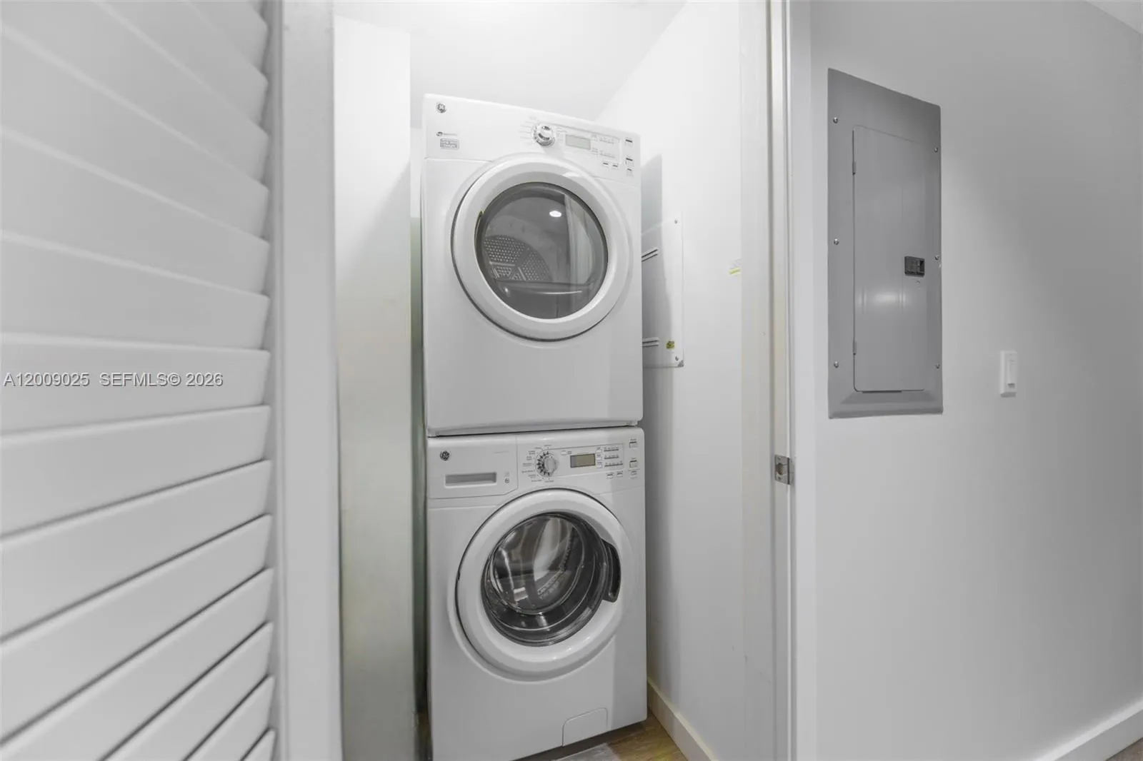 1010 Brickell Ave 2910, Miami, Florida 33131, Miami, Florida 33131, ,1 BathroomBathrooms,Residential Lease,For Rent,1010 Brickell Ave 2910, Miami, Florida 33131,A12009025