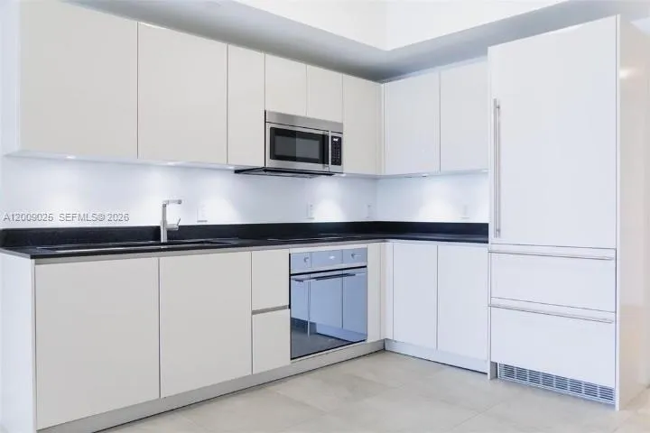 1010 Brickell Ave 2910, Miami, Florida 33131, Miami, Florida 33131, ,1 BathroomBathrooms,Residential Lease,For Rent,1010 Brickell Ave 2910, Miami, Florida 33131,A12009025