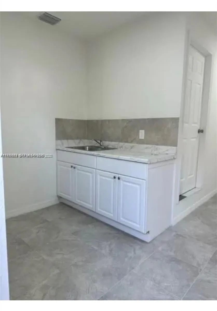 9860 Sw 161st Ave 0, Miami, Florida 33196, Miami, Florida 33196, 1 Bedroom Bedrooms, ,1 BathroomBathrooms,Residential Lease,For Rent,9860 Sw 161st Ave 0, Miami, Florida 33196,A12010223