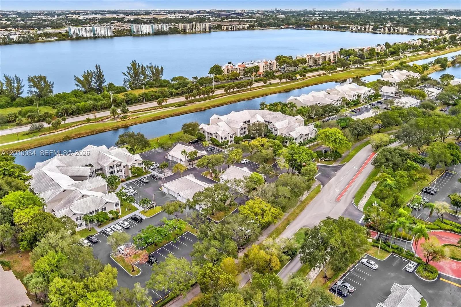 2881 N Oakland Forest Dr 105, Oakland Park, Florid, Oakland Park, Florida 33309, 2 Bedrooms Bedrooms, ,2 BathroomsBathrooms,Residential Lease,For Rent,2881 N Oakland Forest Dr 105, Oakland Park, Florid,A12010084