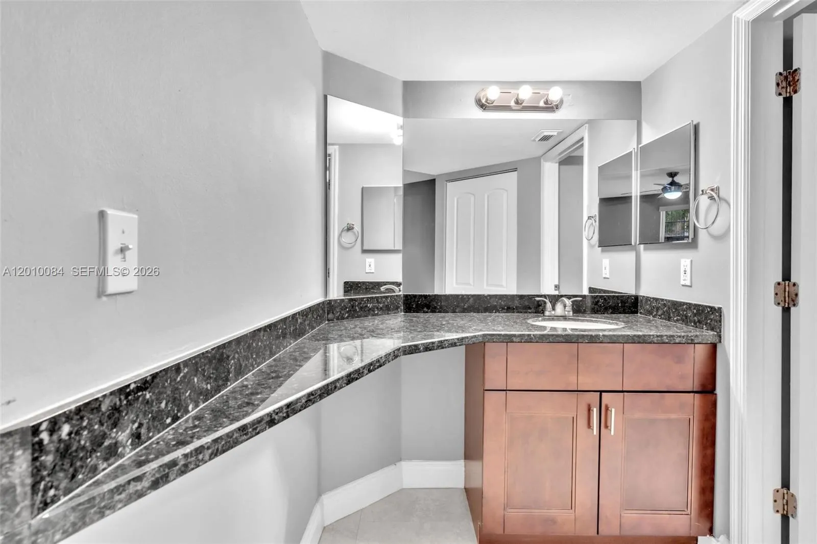 2881 N Oakland Forest Dr 105, Oakland Park, Florid, Oakland Park, Florida 33309, 2 Bedrooms Bedrooms, ,2 BathroomsBathrooms,Residential Lease,For Rent,2881 N Oakland Forest Dr 105, Oakland Park, Florid,A12010084