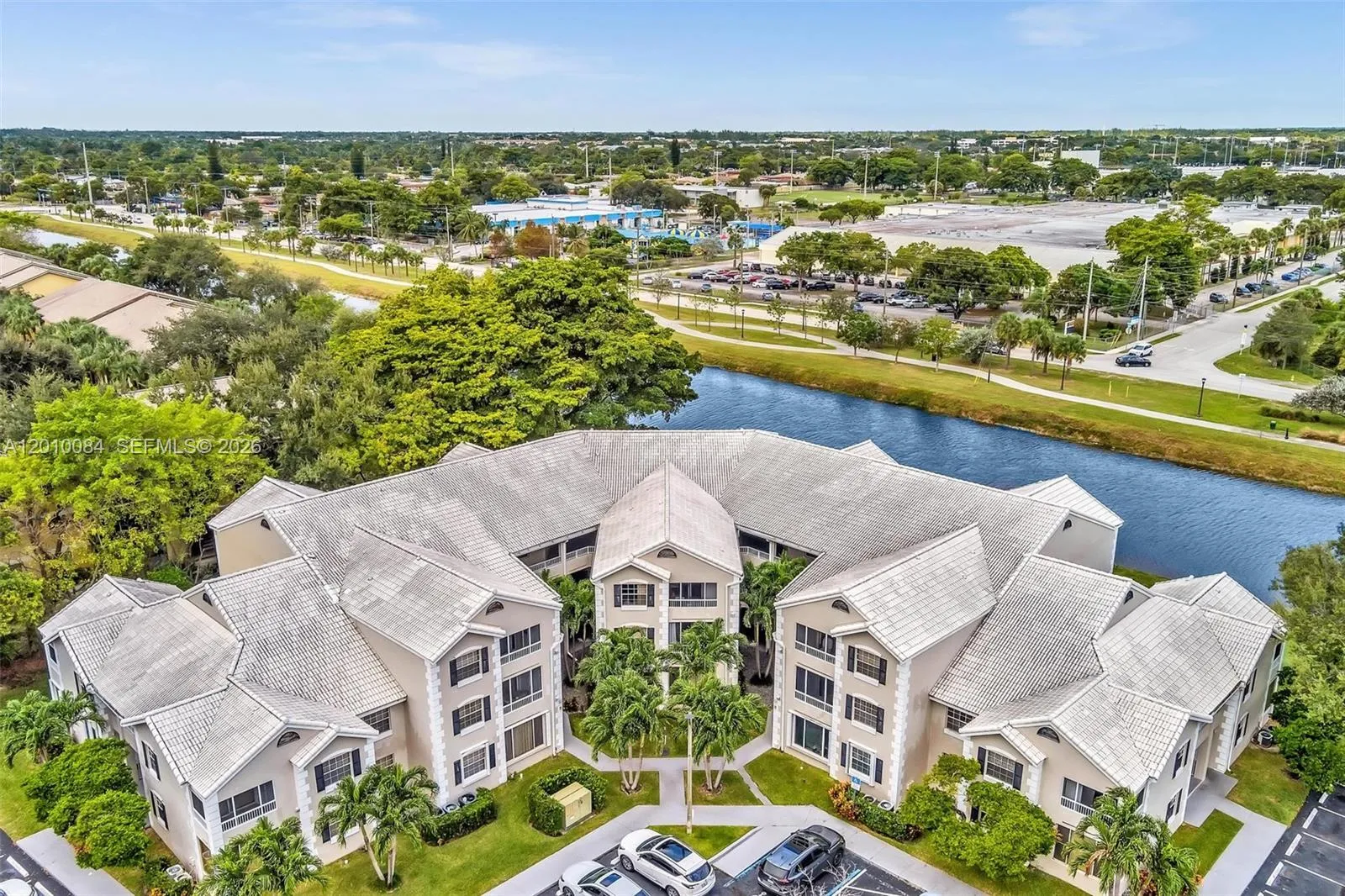 2881 N Oakland Forest Dr 105, Oakland Park, Florid, Oakland Park, Florida 33309, 2 Bedrooms Bedrooms, ,2 BathroomsBathrooms,Residential Lease,For Rent,2881 N Oakland Forest Dr 105, Oakland Park, Florid,A12010084