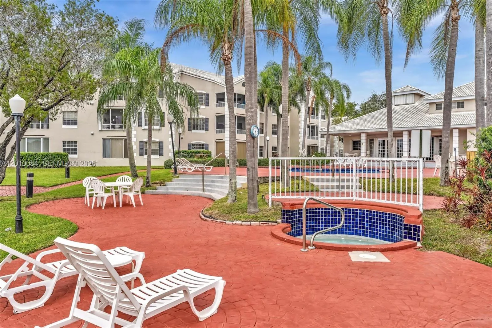 2881 N Oakland Forest Dr 105, Oakland Park, Florid, Oakland Park, Florida 33309, 2 Bedrooms Bedrooms, ,2 BathroomsBathrooms,Residential Lease,For Rent,2881 N Oakland Forest Dr 105, Oakland Park, Florid,A12010084