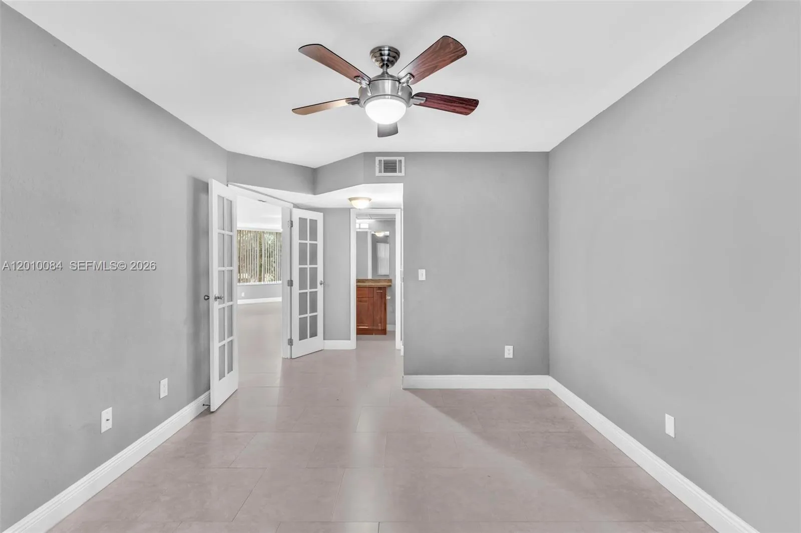 2881 N Oakland Forest Dr 105, Oakland Park, Florid, Oakland Park, Florida 33309, 2 Bedrooms Bedrooms, ,2 BathroomsBathrooms,Residential Lease,For Rent,2881 N Oakland Forest Dr 105, Oakland Park, Florid,A12010084