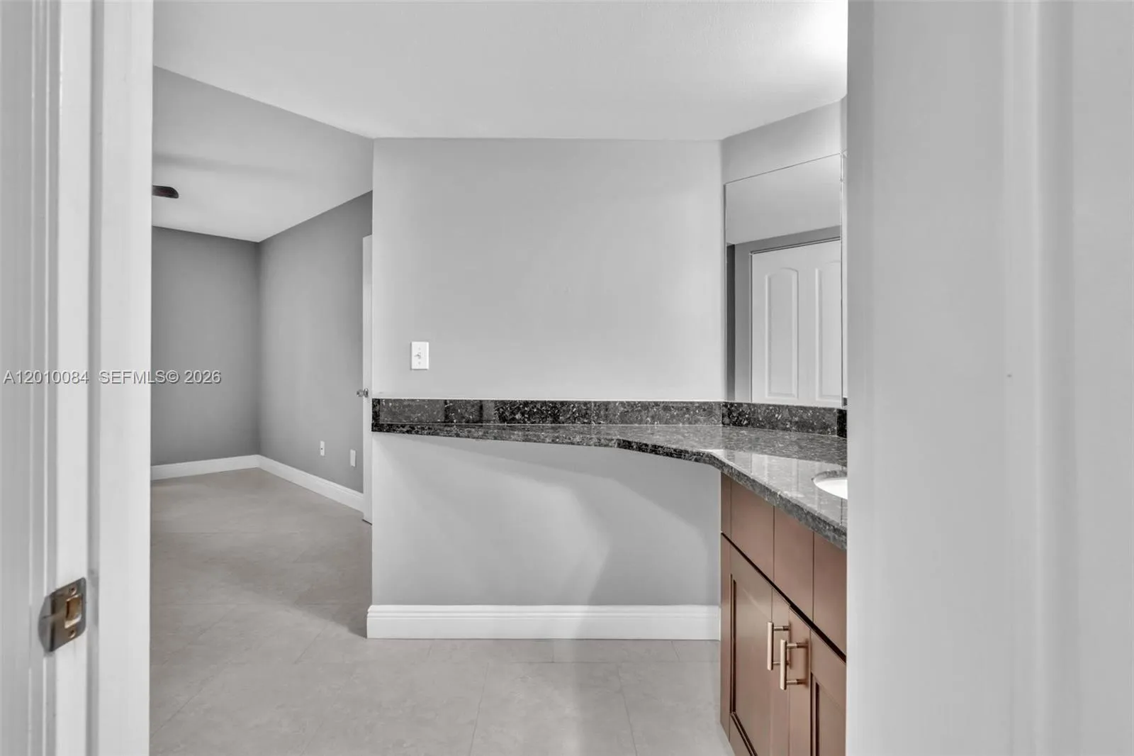 2881 N Oakland Forest Dr 105, Oakland Park, Florid, Oakland Park, Florida 33309, 2 Bedrooms Bedrooms, ,2 BathroomsBathrooms,Residential Lease,For Rent,2881 N Oakland Forest Dr 105, Oakland Park, Florid,A12010084