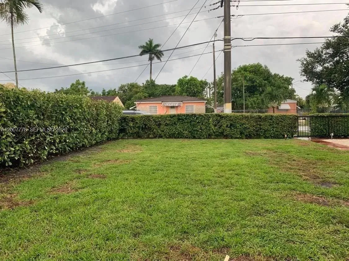 4289 Nw 5th St, Miami, Florida 33126, Miami, Florida 33126, 3 Bedrooms Bedrooms, ,1 BathroomBathrooms,Residential,For Sale,4289 Nw 5th St, Miami, Florida 33126,A12007778