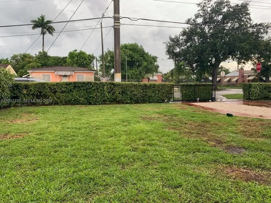4289 Nw 5th St, Miami, Florida 33126, Miami, Florida 33126, 3 Bedrooms Bedrooms, ,1 BathroomBathrooms,Residential,For Sale,4289 Nw 5th St, Miami, Florida 33126,A12007778