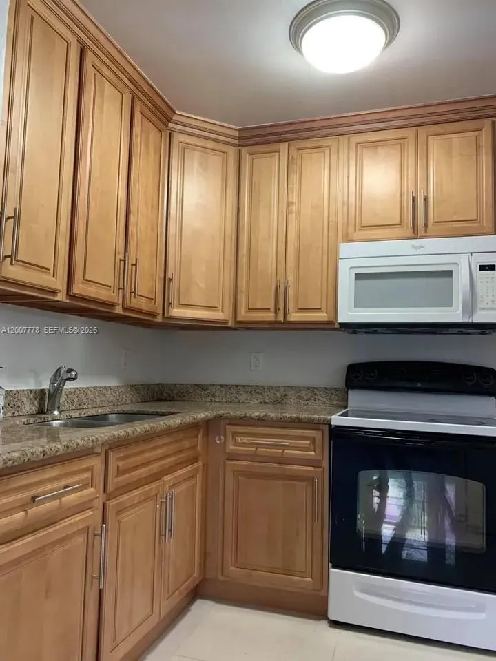 4289 Nw 5th St, Miami, Florida 33126, Miami, Florida 33126, 3 Bedrooms Bedrooms, ,1 BathroomBathrooms,Residential,For Sale,4289 Nw 5th St, Miami, Florida 33126,A12007778
