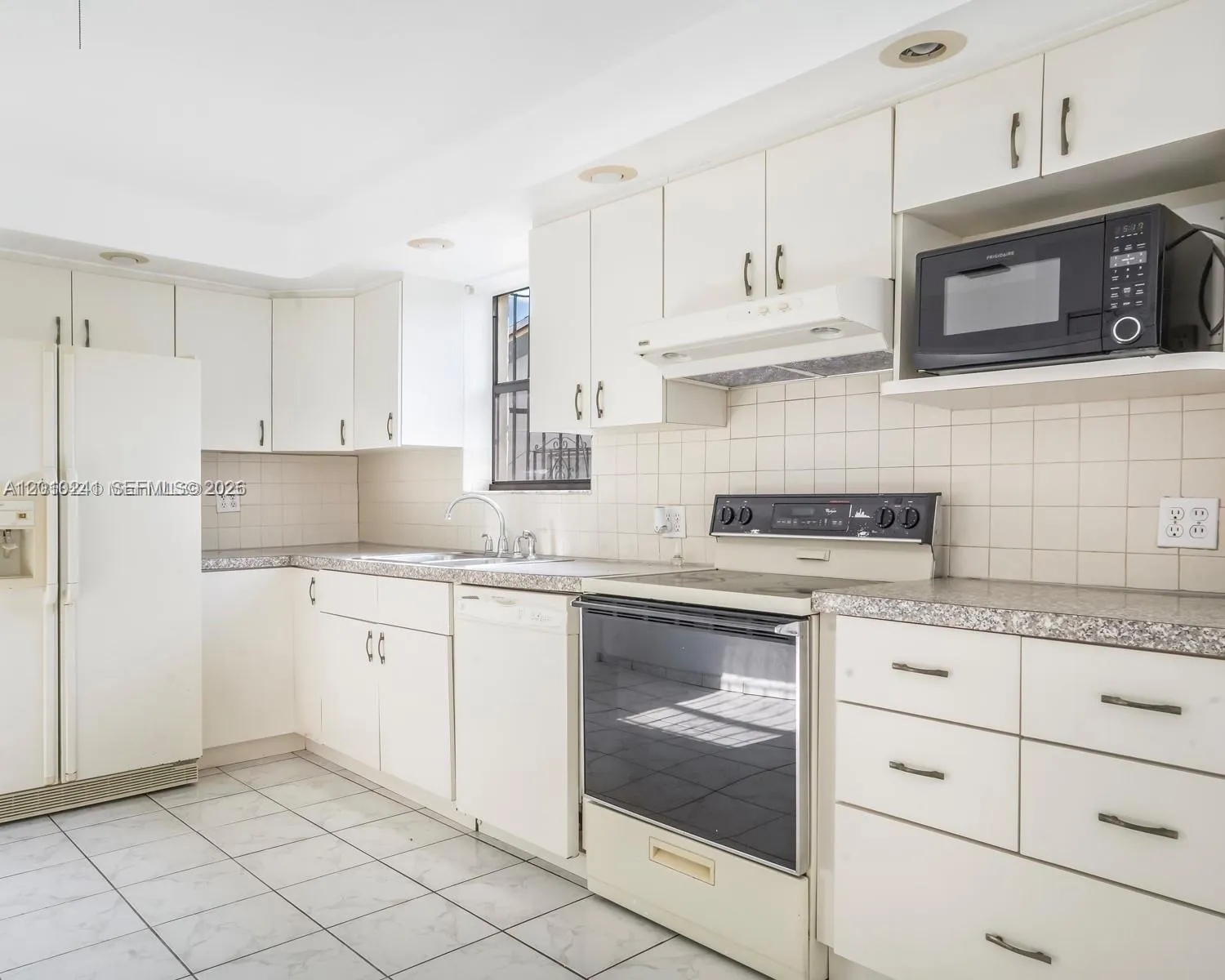 Kitchen 3