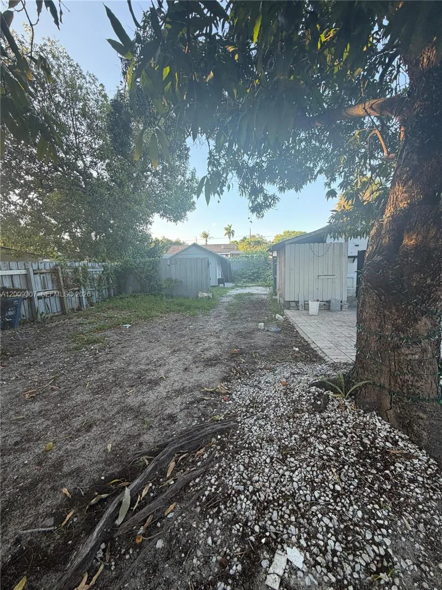 1111 Nw 26th St, Miami, Florida 33127, Miami, Florida 33127, ,Residential Income,For Sale,1111 Nw 26th St, Miami, Florida 33127,A12009307