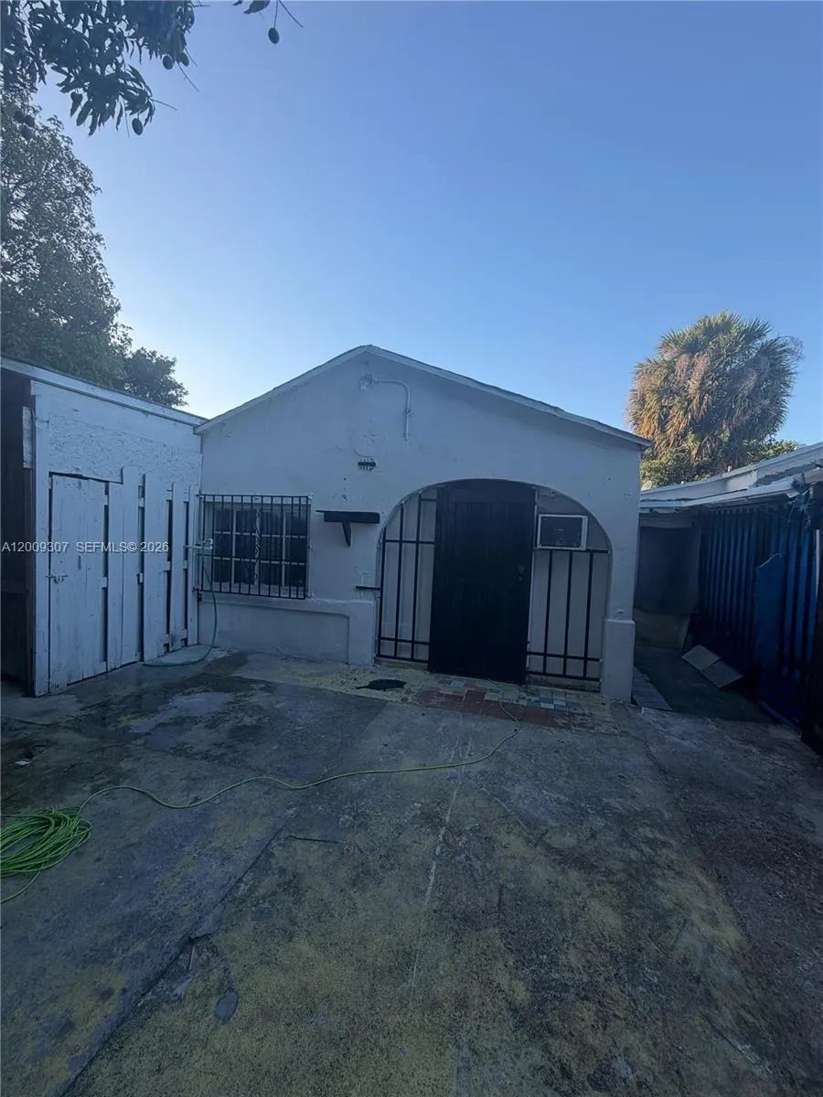 1111 Nw 26th St, Miami, Florida 33127, Miami, Florida 33127, ,Residential Income,For Sale,1111 Nw 26th St, Miami, Florida 33127,A12009307