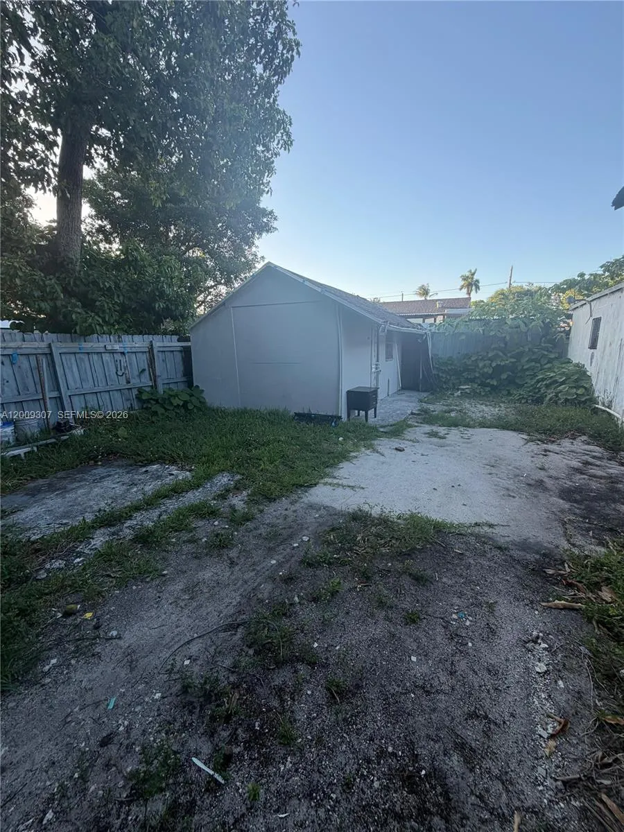 1111 Nw 26th St, Miami, Florida 33127, Miami, Florida 33127, ,Residential Income,For Sale,1111 Nw 26th St, Miami, Florida 33127,A12009307