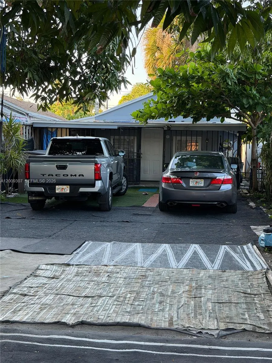 1111 Nw 26th St, Miami, Florida 33127, Miami, Florida 33127, ,Residential Income,For Sale,1111 Nw 26th St, Miami, Florida 33127,A12009307
