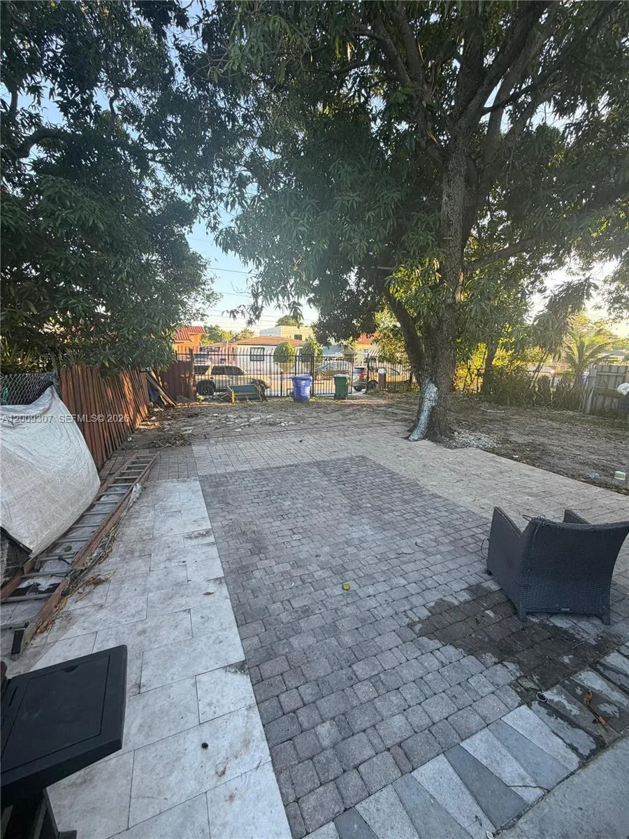 1111 Nw 26th St, Miami, Florida 33127, Miami, Florida 33127, ,Residential Income,For Sale,1111 Nw 26th St, Miami, Florida 33127,A12009307