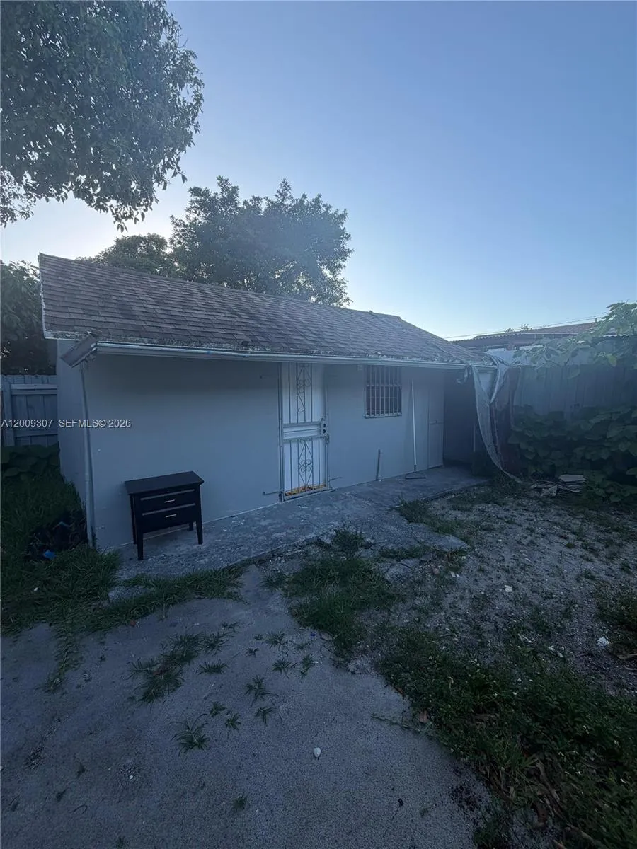 1111 Nw 26th St, Miami, Florida 33127, Miami, Florida 33127, ,Residential Income,For Sale,1111 Nw 26th St, Miami, Florida 33127,A12009307