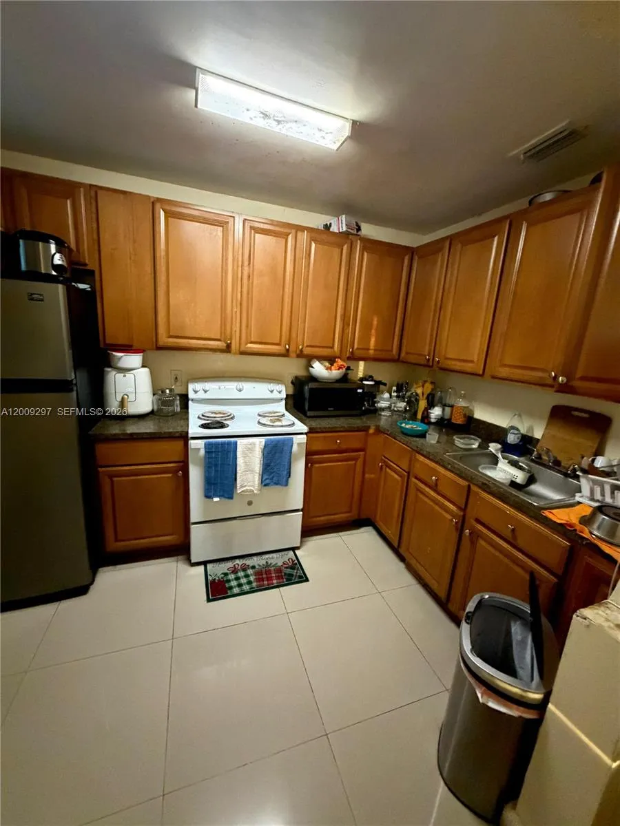 6741 Nw 6th Ct, Miami, Florida 33150, Miami, Florida 33150, ,Residential Income,For Sale,6741 Nw 6th Ct, Miami, Florida 33150,A12009297