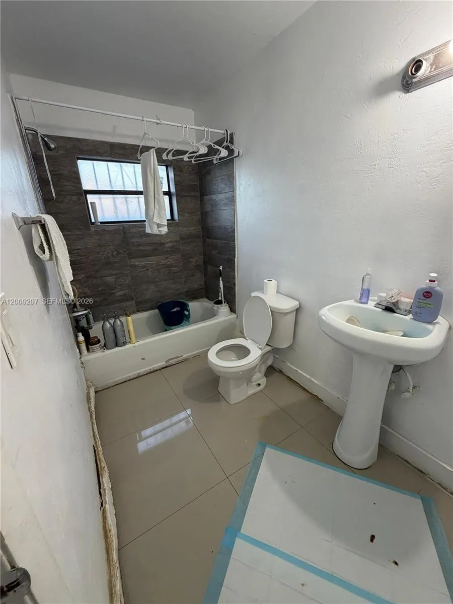 6741 Nw 6th Ct, Miami, Florida 33150, Miami, Florida 33150, ,Residential Income,For Sale,6741 Nw 6th Ct, Miami, Florida 33150,A12009297