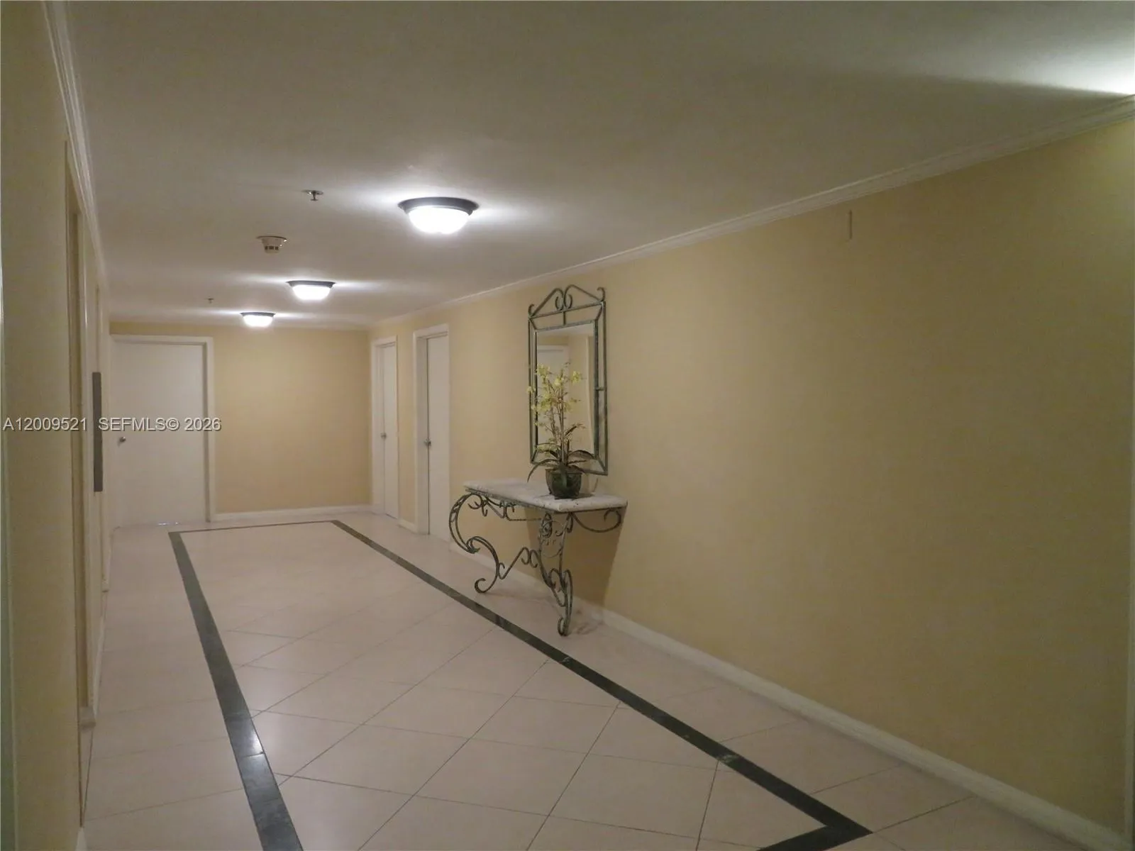 1408 Brickell Bay Dr 1002, Miami, Florida 33131, Miami, Florida 33131, 1 Bedroom Bedrooms, ,1 BathroomBathrooms,Residential Lease,For Rent,1408 Brickell Bay Dr 1002, Miami, Florida 33131,A12009521