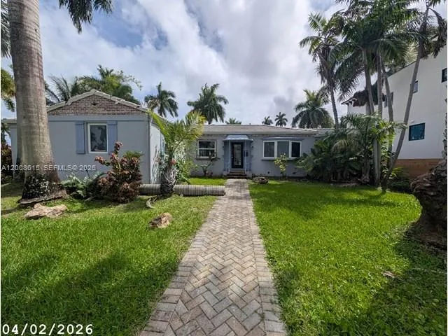 900 Tyler St, Hollywood, Florida 33019, Hollywood, Florida 33019, 4 Bedrooms Bedrooms, ,3 BathroomsBathrooms,Residential,For Sale,900 Tyler St, Hollywood, Florida 33019,A12008615