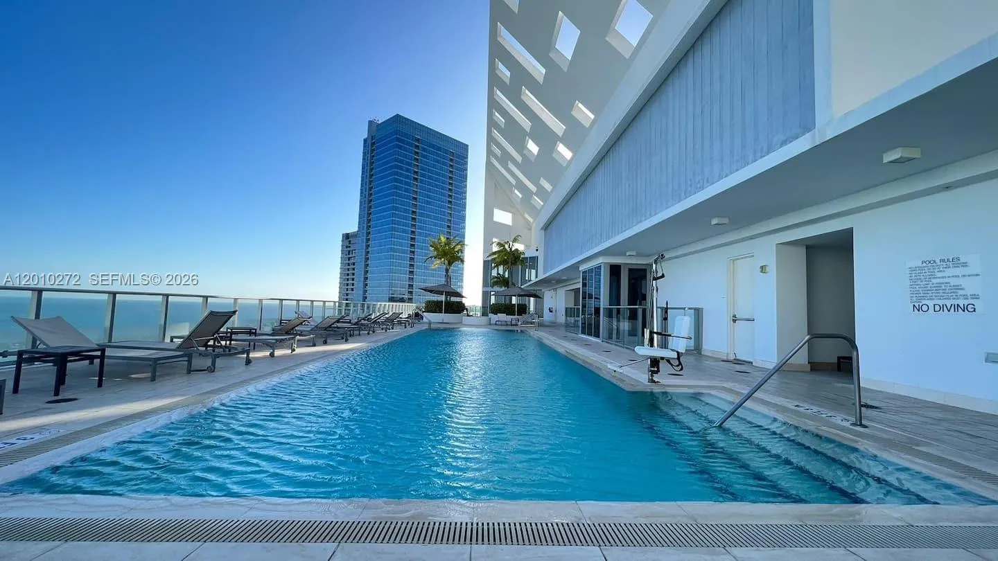 1300 Brickell Bay Dr 3400, Miami, Florida 33131, Miami, Florida 33131, 2 Bedrooms Bedrooms, ,1 BathroomBathrooms,Residential Lease,For Rent,1300 Brickell Bay Dr 3400, Miami, Florida 33131,A12010272