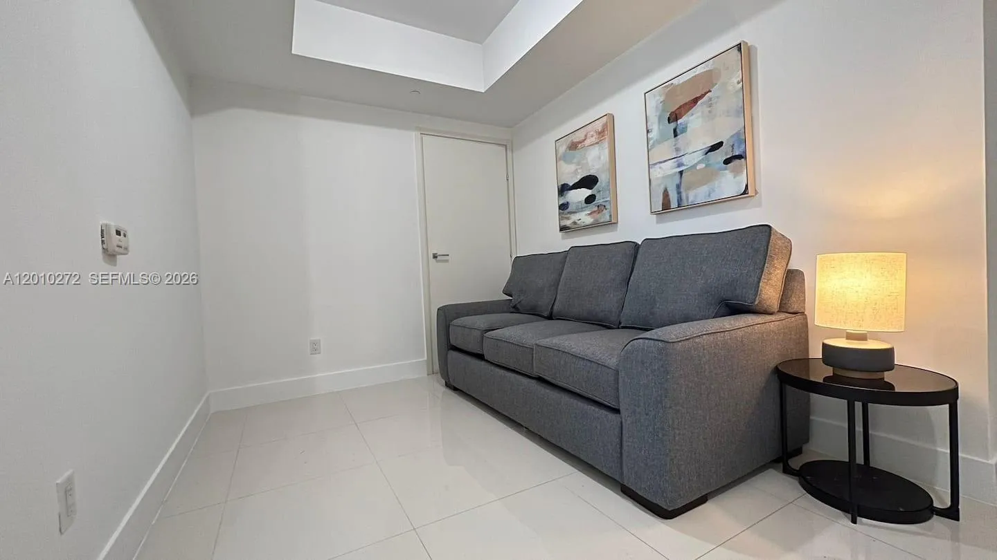 1300 Brickell Bay Dr 3400, Miami, Florida 33131, Miami, Florida 33131, 2 Bedrooms Bedrooms, ,1 BathroomBathrooms,Residential Lease,For Rent,1300 Brickell Bay Dr 3400, Miami, Florida 33131,A12010272