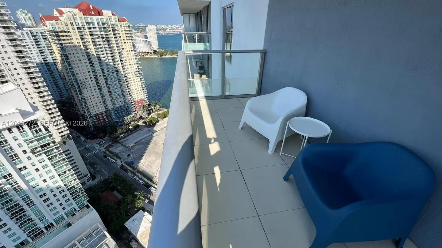 1300 Brickell Bay Dr 3400, Miami, Florida 33131, Miami, Florida 33131, 2 Bedrooms Bedrooms, ,1 BathroomBathrooms,Residential Lease,For Rent,1300 Brickell Bay Dr 3400, Miami, Florida 33131,A12010272