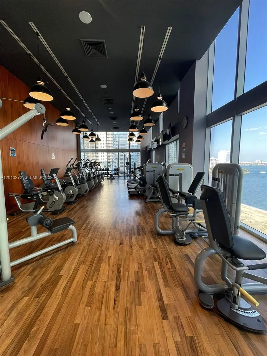 1300 Brickell Bay Dr 3400, Miami, Florida 33131, Miami, Florida 33131, 2 Bedrooms Bedrooms, ,1 BathroomBathrooms,Residential Lease,For Rent,1300 Brickell Bay Dr 3400, Miami, Florida 33131,A12010272