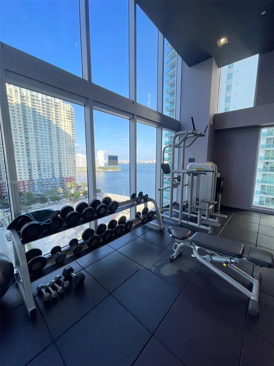 1300 Brickell Bay Dr 3400, Miami, Florida 33131, Miami, Florida 33131, 2 Bedrooms Bedrooms, ,1 BathroomBathrooms,Residential Lease,For Rent,1300 Brickell Bay Dr 3400, Miami, Florida 33131,A12010272