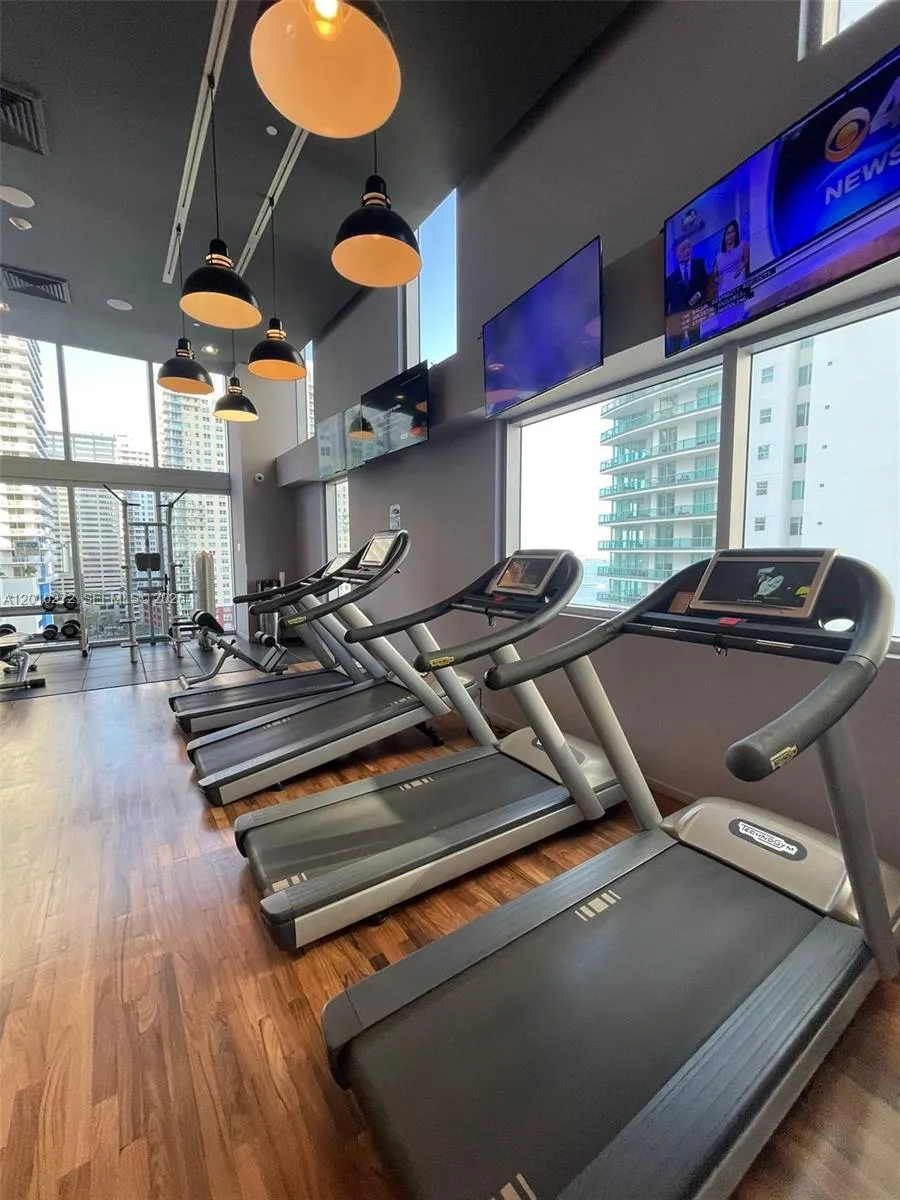 1300 Brickell Bay Dr 3400, Miami, Florida 33131, Miami, Florida 33131, 2 Bedrooms Bedrooms, ,1 BathroomBathrooms,Residential Lease,For Rent,1300 Brickell Bay Dr 3400, Miami, Florida 33131,A12010272