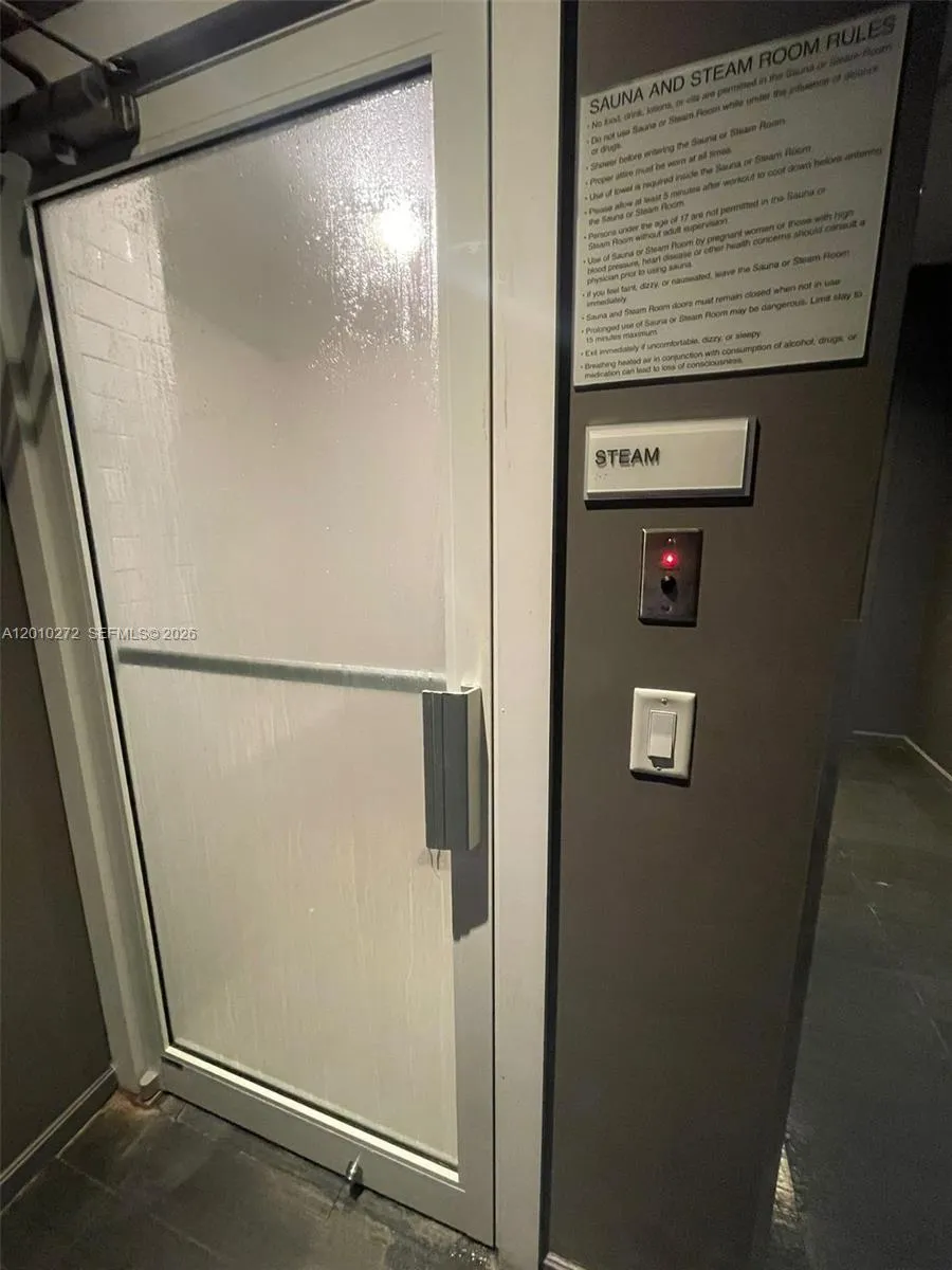 1300 Brickell Bay Dr 3400, Miami, Florida 33131, Miami, Florida 33131, 2 Bedrooms Bedrooms, ,1 BathroomBathrooms,Residential Lease,For Rent,1300 Brickell Bay Dr 3400, Miami, Florida 33131,A12010272